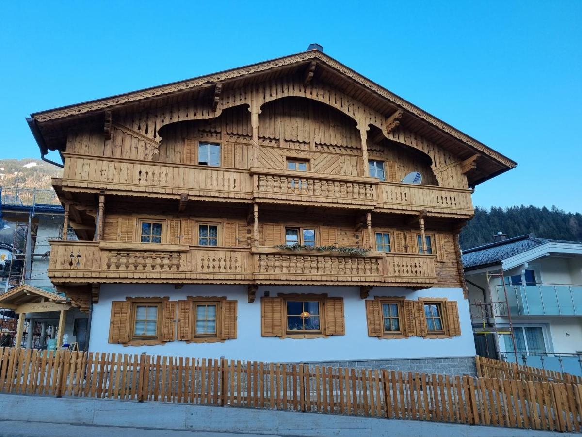 Greidlhof Alpstyle Apartments Fügen Dış mekan fotoğraf